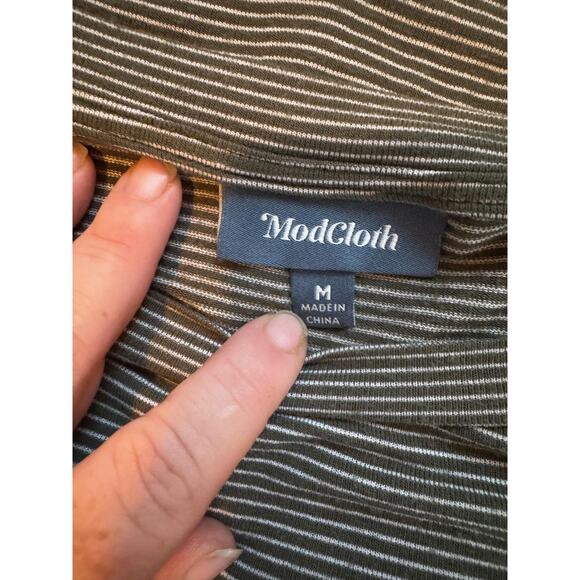 ModCloth Tunic Womens Medium Gray White Striped Short Sleeve Stretch Lagenlook - Picture 6 of 9